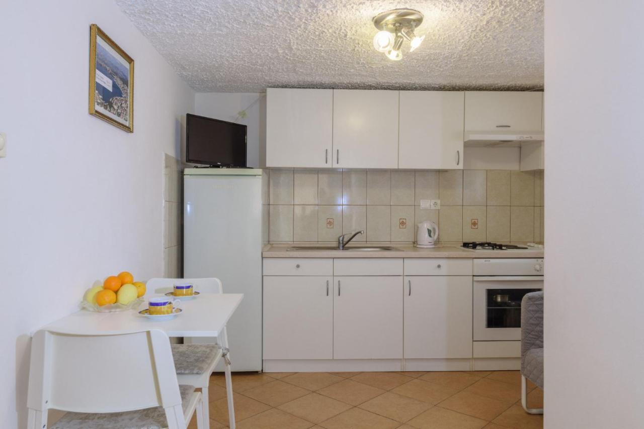 Apartments Meri トロギール エクステリア 写真