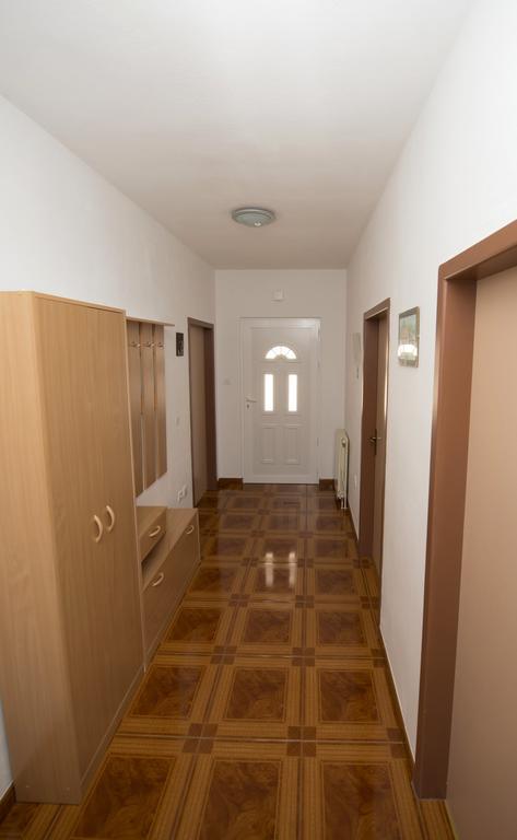 Apartments Meri トロギール 部屋 写真